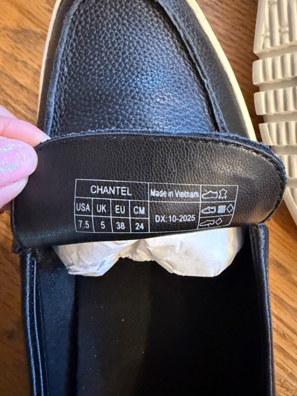 Vionic Women’s Chantel Black Leather Slip-On Loafers - 7.5M - NEW IN BOX - Picture 2 of 5